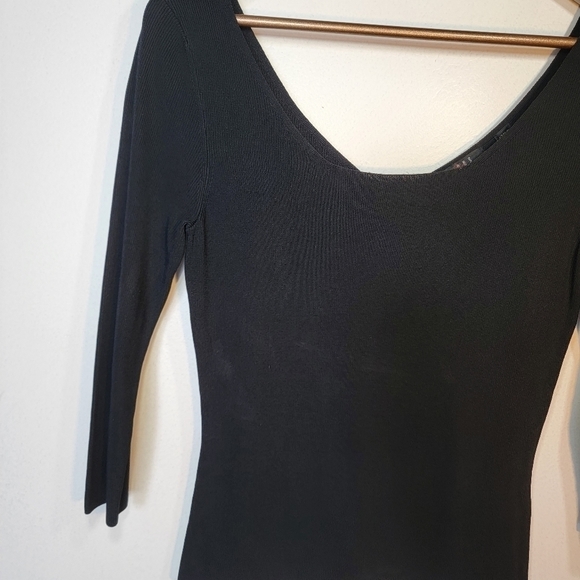 CYRUS Knits top. Black 3/4 length sleeve. Small - Picture 2 of 9